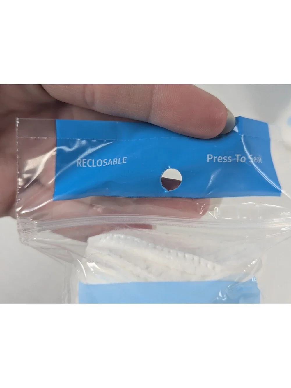 Amazon Basics - Cotton Rounds - Pack of 100 x 6 Packs = 600 Count Total